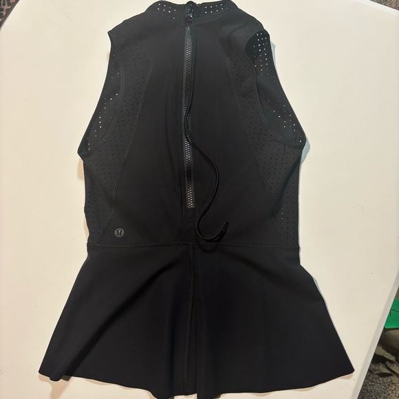 Lululemon size 4 Paddle times Black Perforated peplum Top - Picture 5 of 7